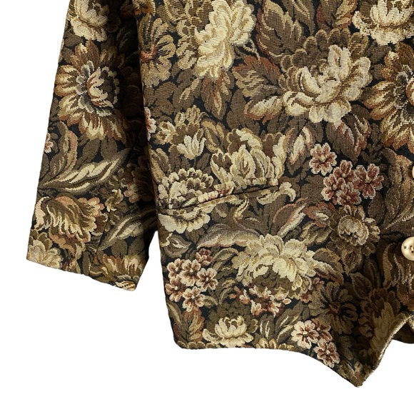 American Dream Women's Vintage Flower Motif Linen Blazer - Picture 5 of 9